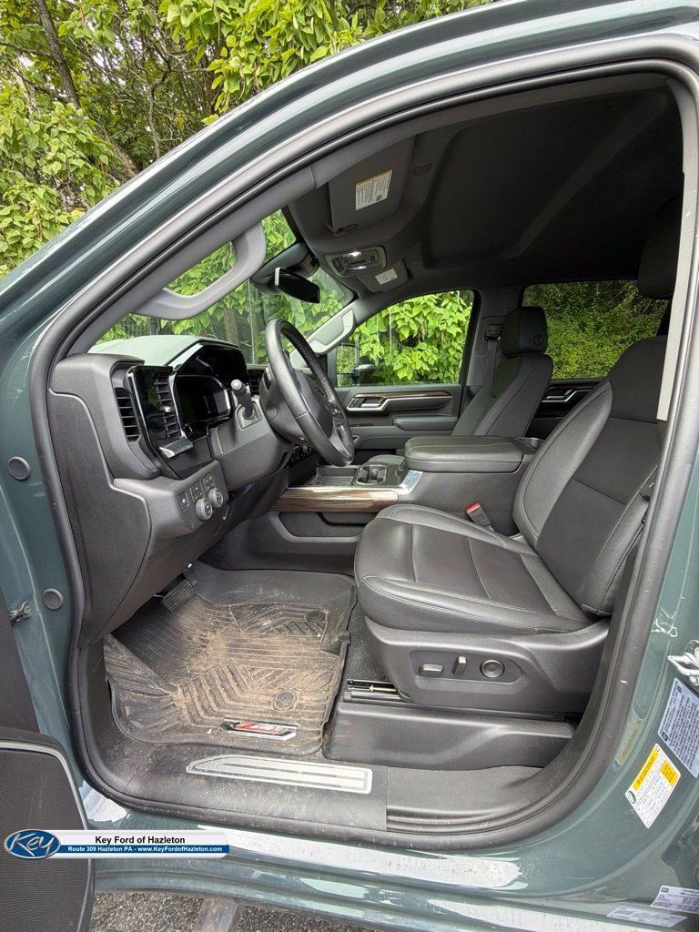 Used 2026 Chevrolet Silverado 3500 LT w/ Trail Boss Package AWD/4WD image 16