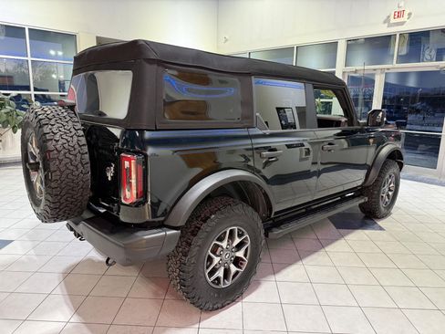 Used 2023 Ford Bronco Badlands image 7