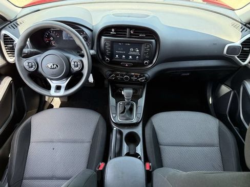 Used 2021 Kia Soul LX FWD image 10