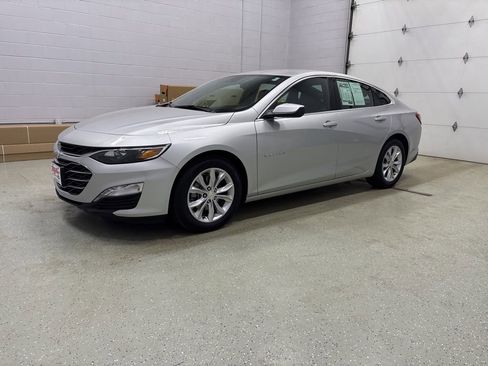 Used 2022 Chevrolet Malibu LT image 9