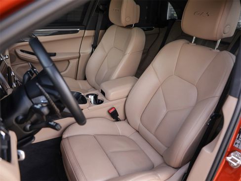 Certified 2022 Porsche Macan GTS image 5