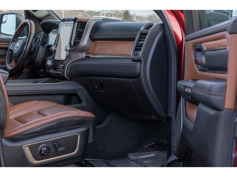 Used 2022 RAM 1500 Limited w/ Cold Weather Group image 10