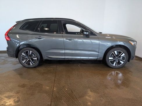 Used 2026 Volvo XC60 B5 Core w/ Climate Package image 6