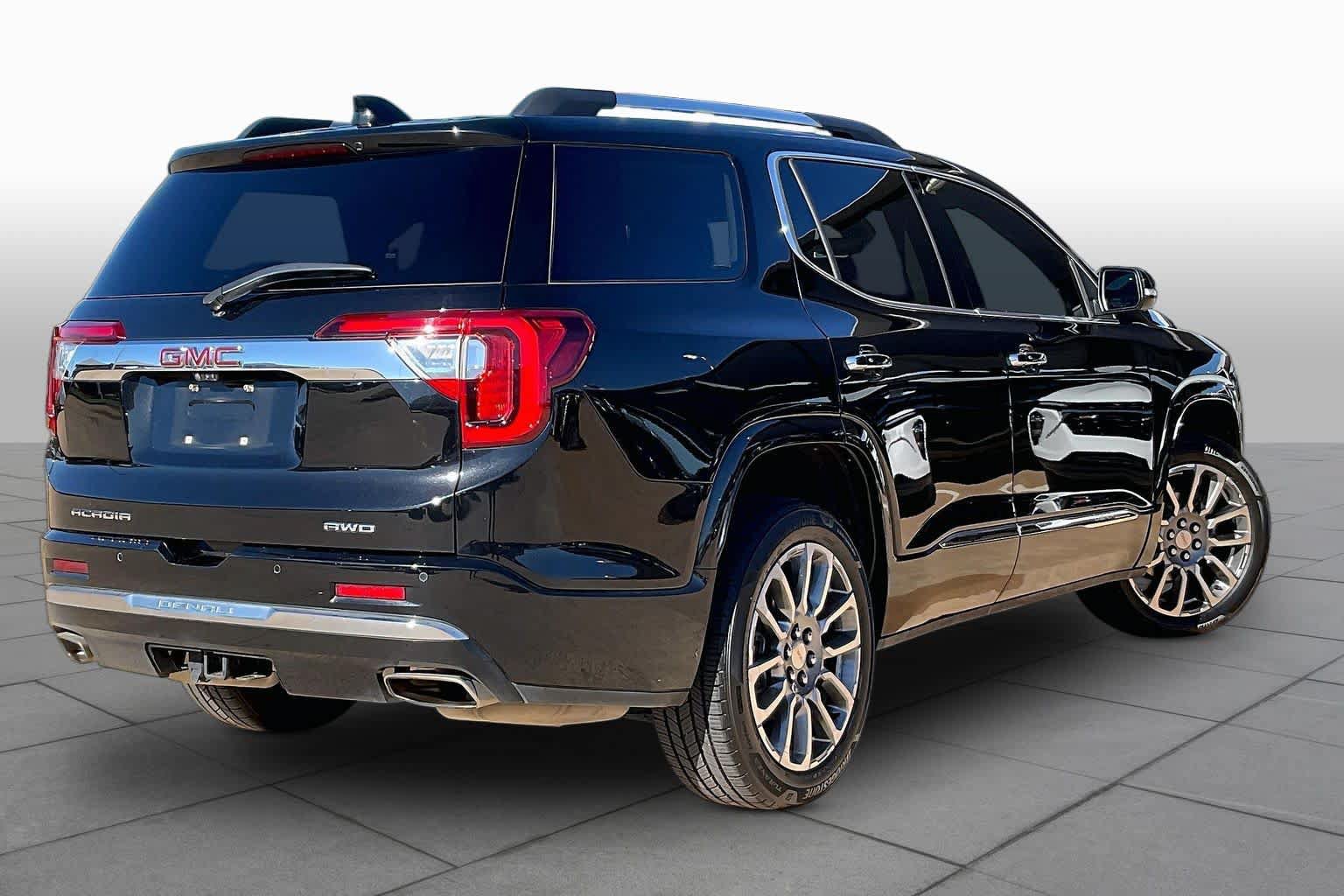 Used 2023 GMC Acadia Denali w/ Denali Ultimate Package AWD/4WD image 14