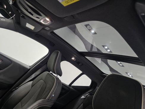 Used 2021 Volvo XC40 T5 R-Design w/ Protection Package Premier image 9