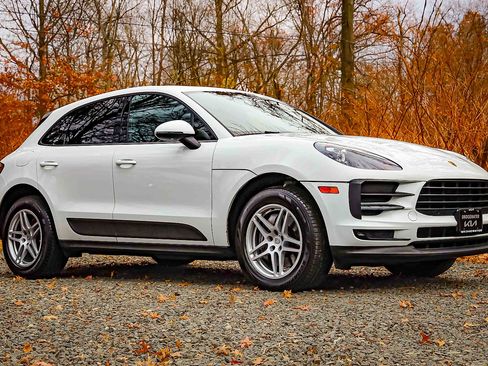 Used 2021 Porsche Macan image 19