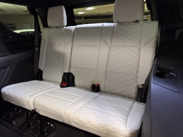 Used 2026 Cadillac Escalade Platinum Luxury w/ LPO, Floor Liner Package AWD/4WD image 27