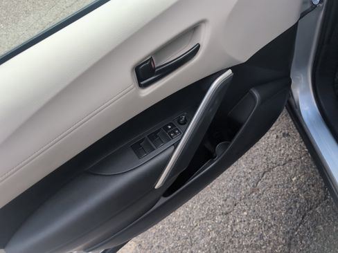 Certified 2023 Toyota Corolla Cross L image 13