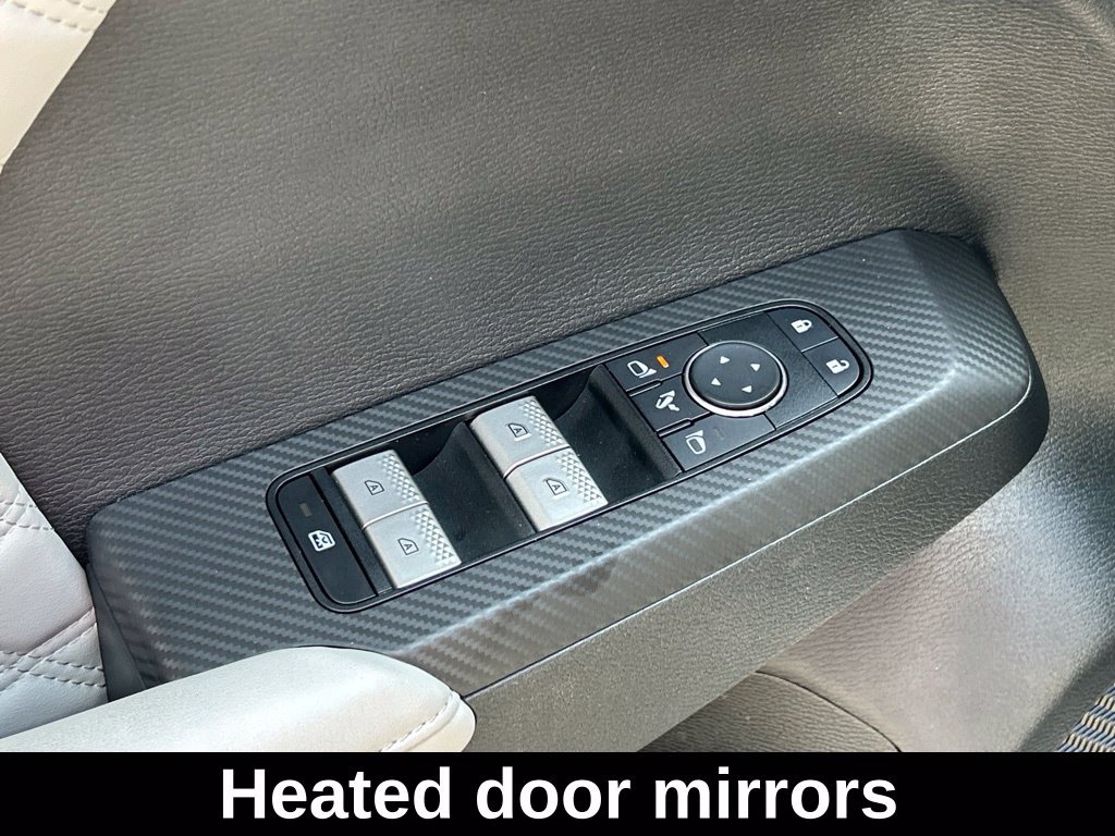 Used 2025 Mitsubishi Outlander 4WD Plug-In Hybrid image 13