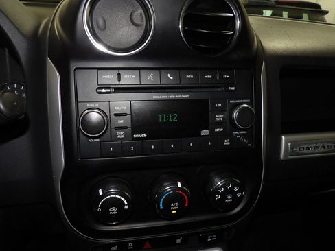 Used 2016 Jeep Compass High Altitude image 13