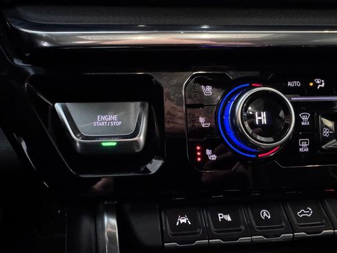 Certified 2025 GMC Sierra 1500 Denali image 24