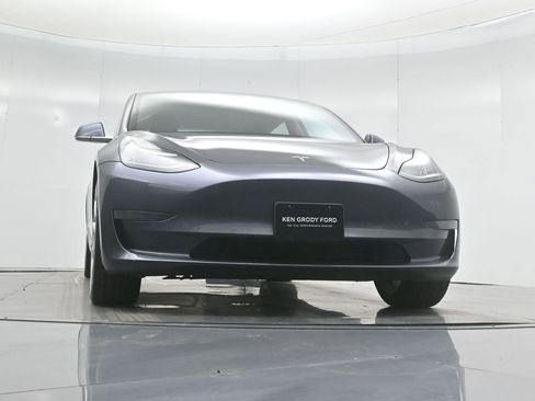Used 2019 Tesla Model 3 Standard Range Plus image 42