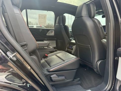Used 2025 Lincoln Aviator Black Label w/ Jet Appearance Package AWD/4WD image 10