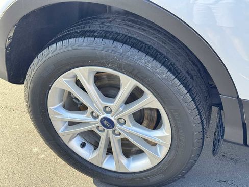 Used 2017 Ford Escape SE FWD image 21