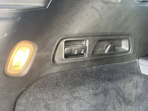 Used 2020 Mercedes-Benz GLS 450 4MATIC image 40