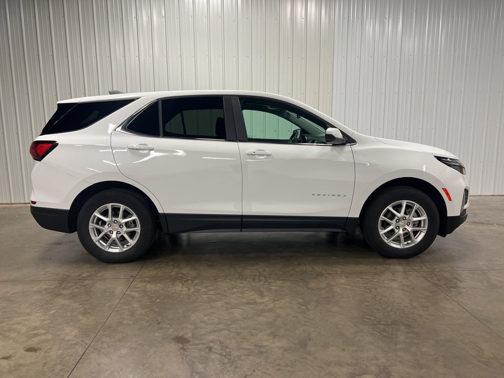 Certified 2023 Chevrolet Equinox LT AWD/4WD image 2