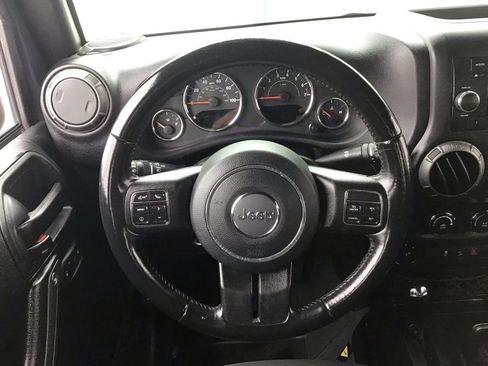 Used 2018 Jeep Wrangler Unlimited Sport S image 17