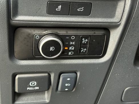 Used 2024 Ford Expedition Limited RWD image 24