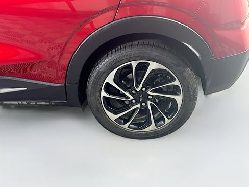 Used 2022 Chevrolet Bolt EUV Premier image 11