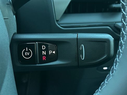 New 2026 Kia EV9 Wind image 30