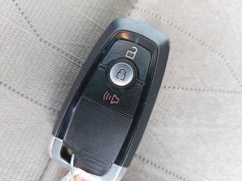 Used 2020 Ford EcoSport SE image 36