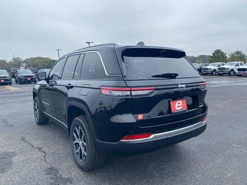 New 2025 Jeep Grand Cherokee Limited w/ Luxury Tech Group II image 5