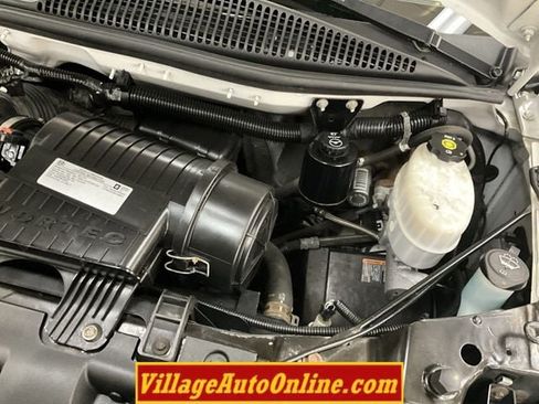 Used 2019 Chevrolet Express 2500 w/ Driver Convenience Package RWD image 36