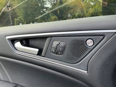 Used 2019 Ford Edge ST w/ Convenience Package image 29