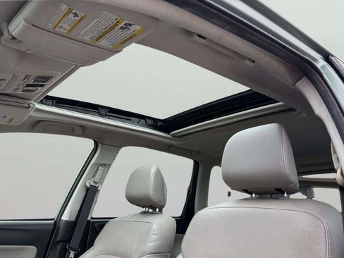 Used 2016 Subaru Forester 2.5i Touring w/ Eyesight & Navigation System image 19