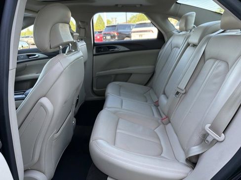 Used 2019 Lincoln MKZ Reserve AWD/4WD image 16