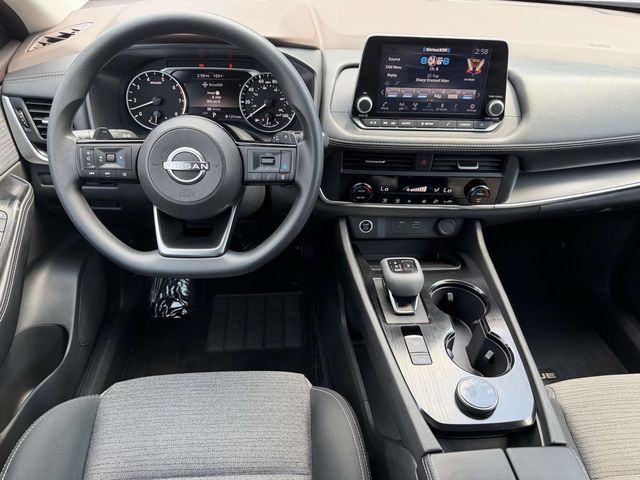 Used 2023 Nissan Rogue SV AWD/4WD image 17