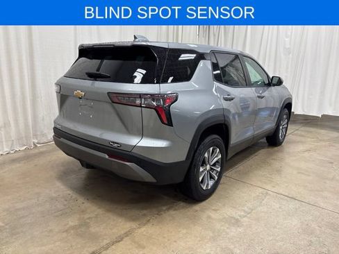 Used 2026 Chevrolet Equinox LT FWD image 4