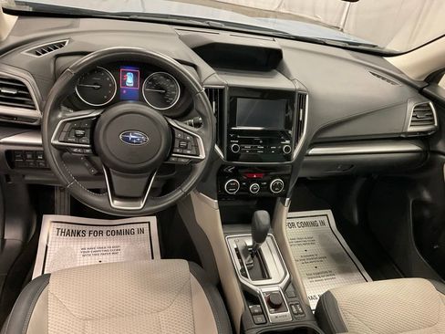 Used 2023 Subaru Forester Premium image 2