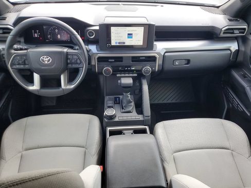 Used 2025 Toyota 4Runner SR5 AWD/4WD image 13