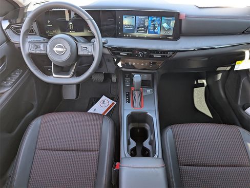 New 2026 Nissan Kicks SR image 8