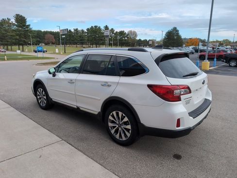 Used 2017 Subaru Outback 2.5i Touring w/ Popular Package #5A image 6
