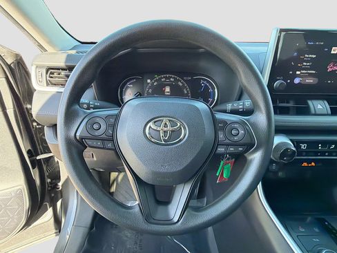 Used 2023 Toyota RAV4 LE image 37