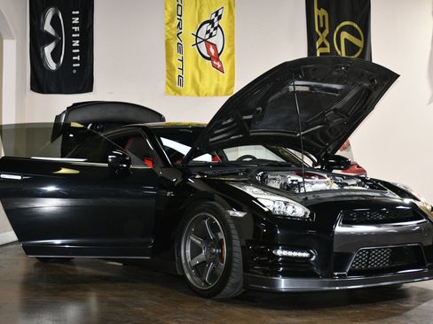 Used 2013 Nissan GT-R Black Edition AWD/4WD image 89