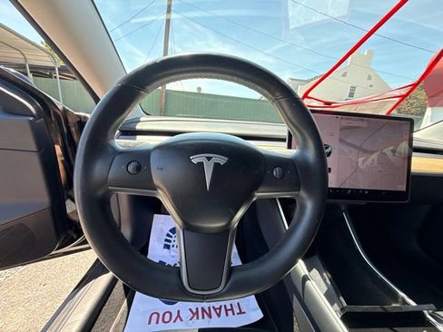 Used 2018 Tesla Model 3 RWD image 8