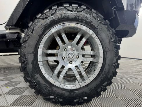 Used 2007 Jeep Wrangler Unlimited X image 35