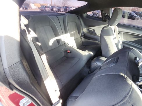 Used 2018 Ford Mustang Coupe image 19