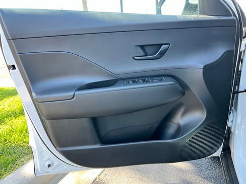 New 2026 Hyundai Kona SE FWD image 15