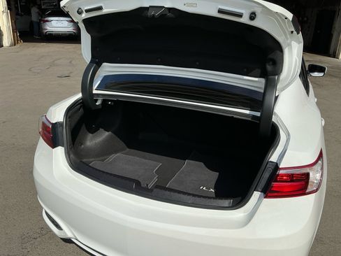 Used 2017 Acura ILX w/ Premium Package image 25