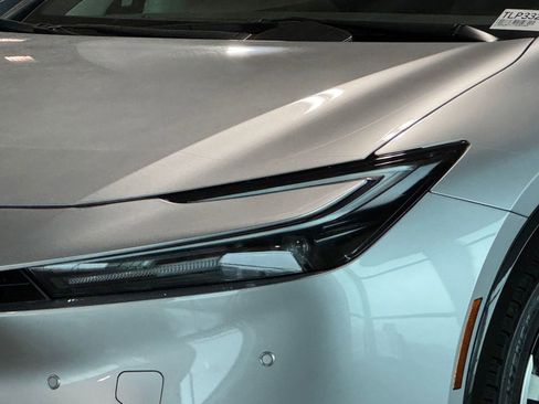 New 2026 Toyota Prius Plug-In Hybrid image 5