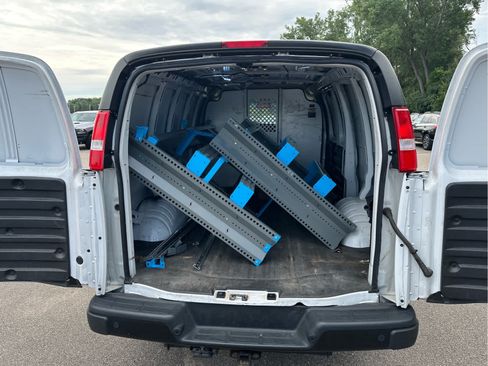 Used 2021 Chevrolet Express 2500 w/ Safety Package RWD image 13