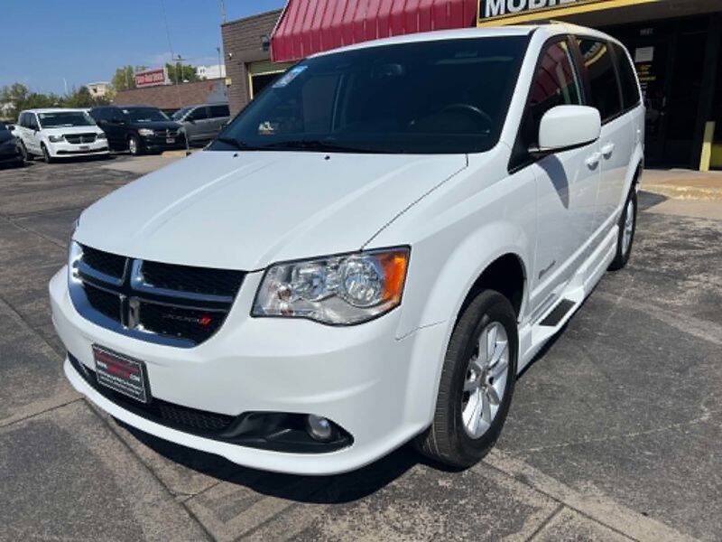 Used 2018 Dodge Grand Caravan SXT FWD image 6
