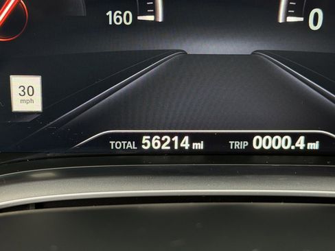 Used 2019 BMW 750i image 3