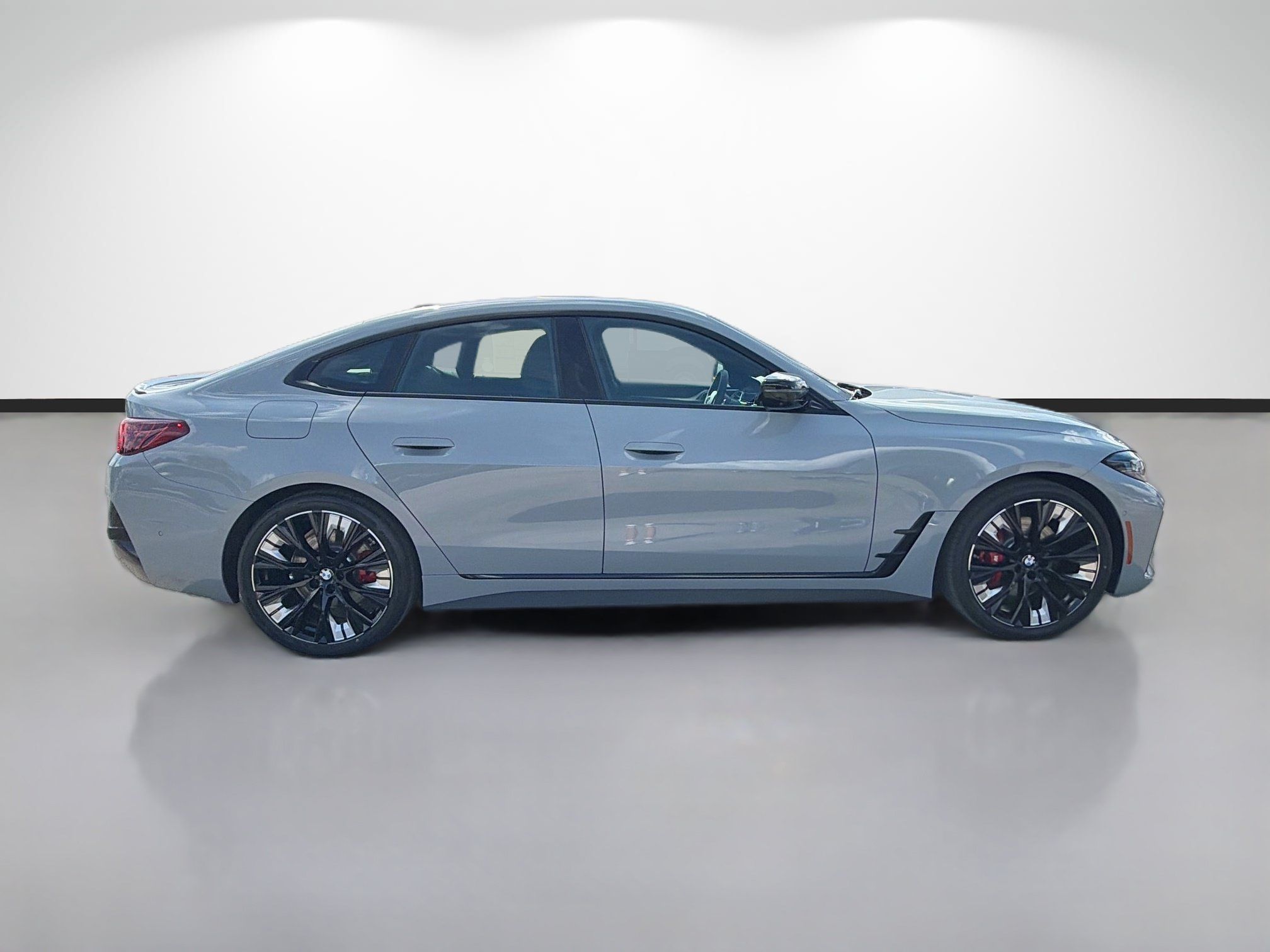 New 2026 BMW 430i w/ M Sport Package RWD image 2