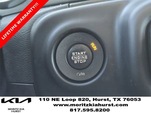 Used 2019 Jeep Wrangler Unlimited Sahara image 24