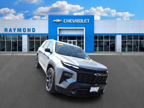 New 2026 Chevrolet Traverse RS w/ LPO, Floor Liner Package AWD/4WD image 10